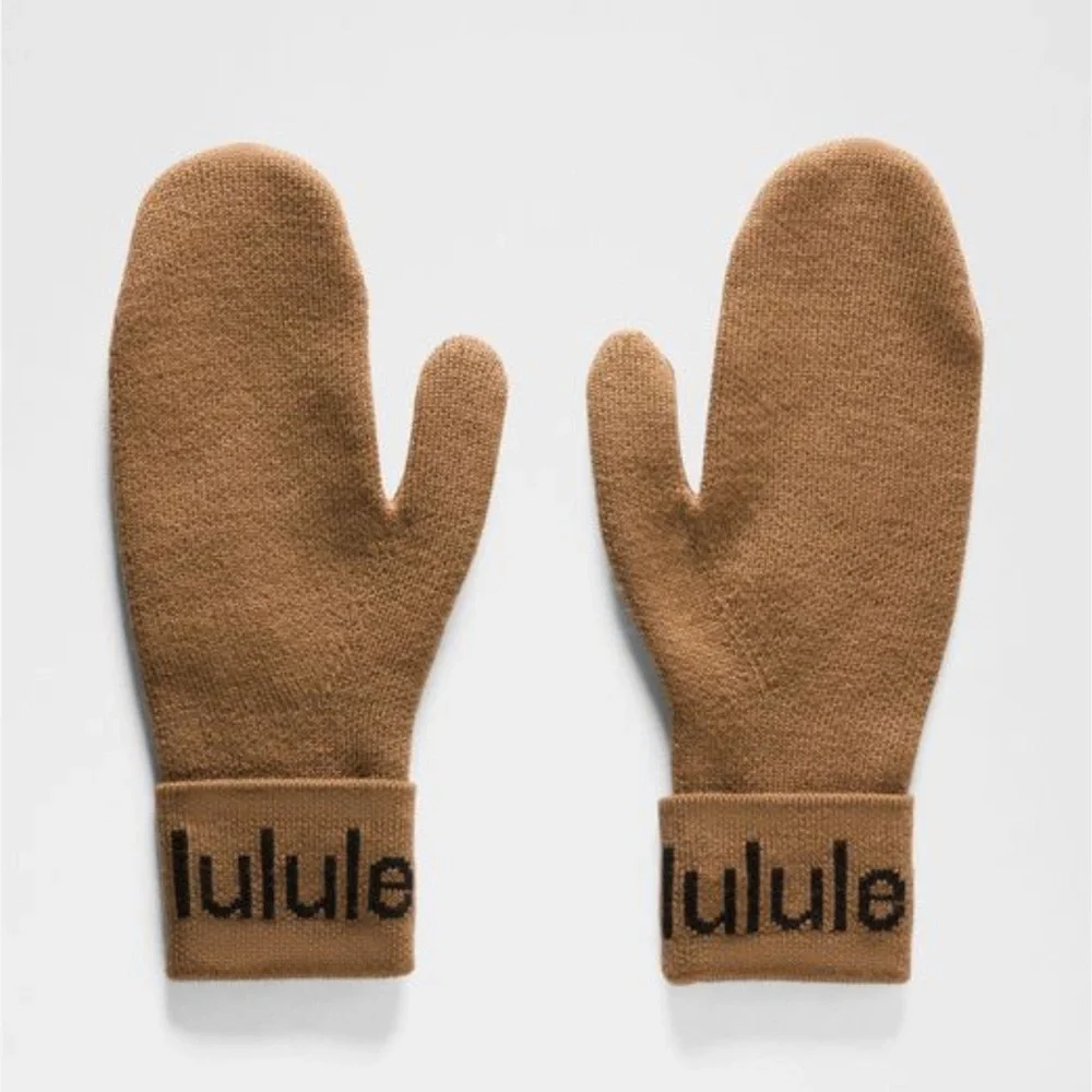 Lululemon Wordmark Merino Wool Mittens‎ camel/ black size Medium/ Large NWT
